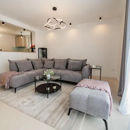 Katmari With Private Heated Pool Villa Kastela
