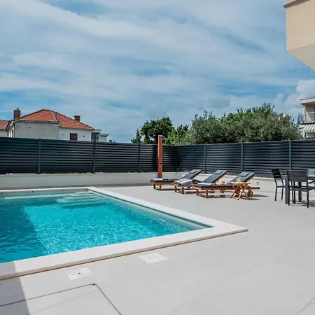Katmari With Private Heated Pool Kaštela