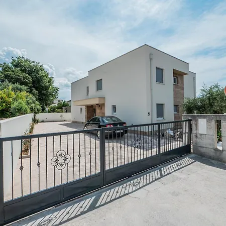 Villa Katmari With Private Heated Pool