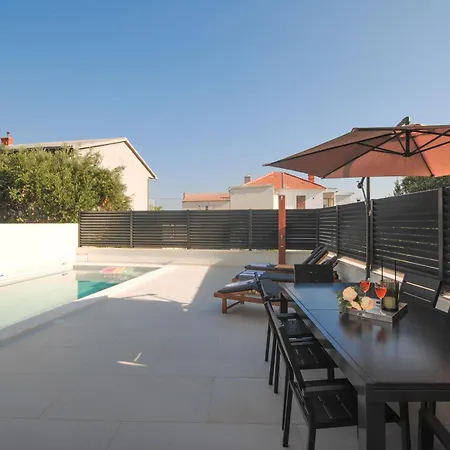 Katmari With Private Heated Pool Villa Kastela