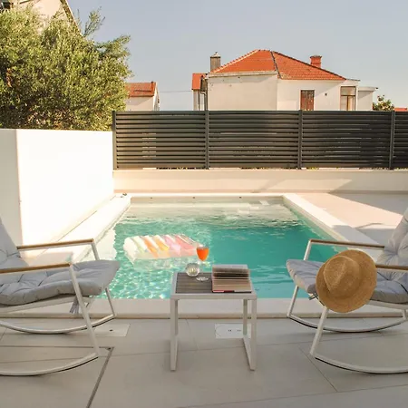 Katmari With Private Heated Pool