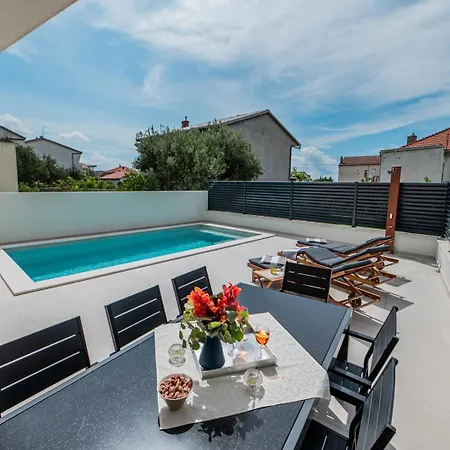 Vila Katmari With Private Heated Pool Kaštela