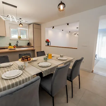 Vila Katmari With Private Heated Pool