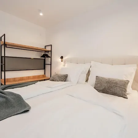 Katmari With Private Heated Pool Vila *