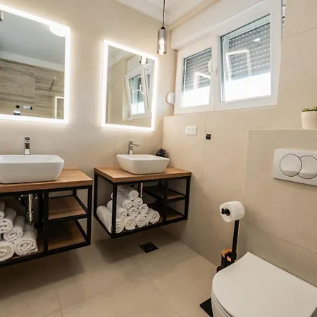 Vila Katmari With Private Heated Pool