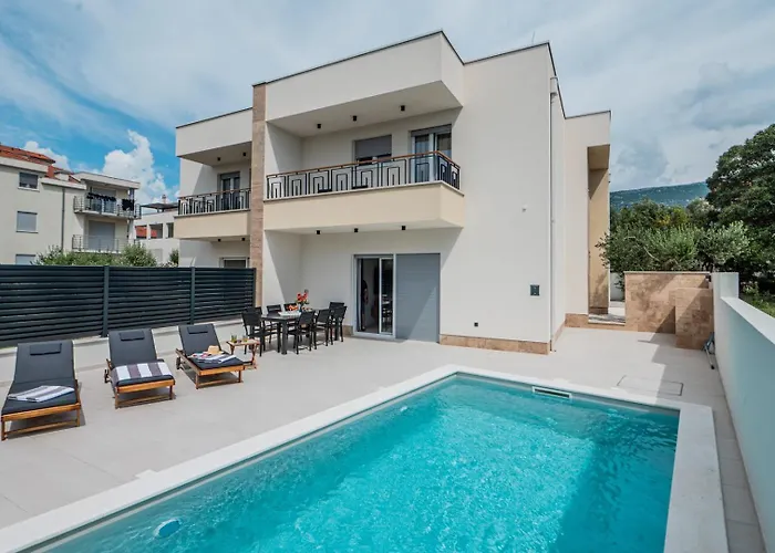 Katmari With Private Heated Pool
